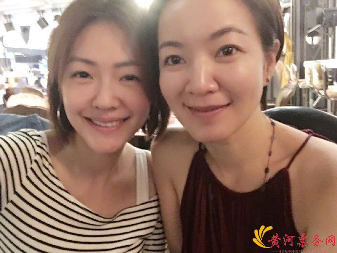 阿雅与小s