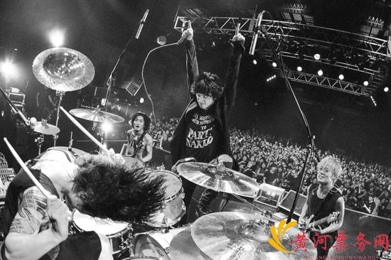 ONE OK ROCK演唱会
