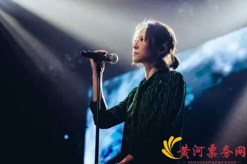 杨乃文
