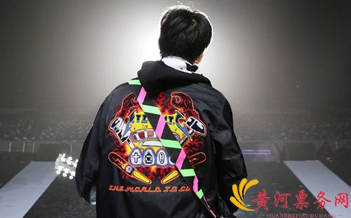 大张伟