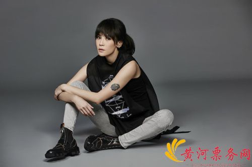 杨乃文