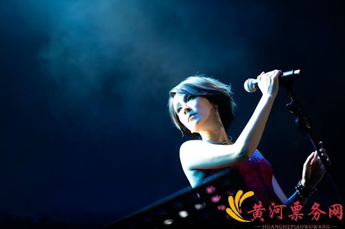 杨乃文