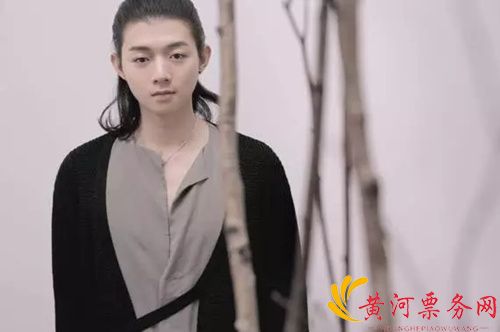 霍尊