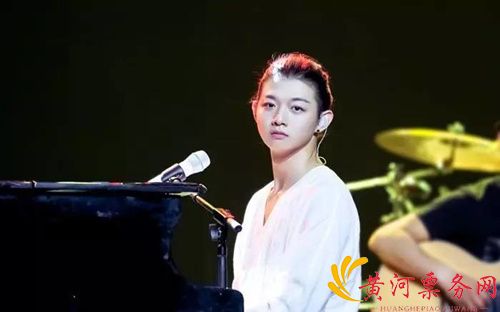 霍尊