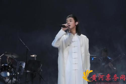 霍尊