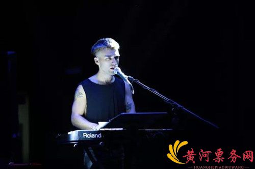Chris Garneau克里斯加诺