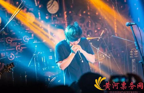 贰佰