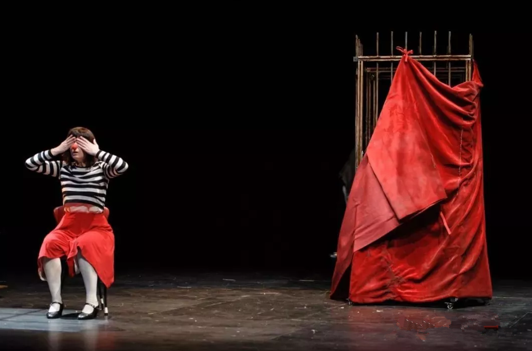 家庭剧黑色甜猩大连站