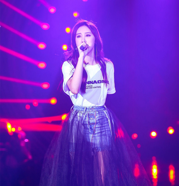 许靖韵香港演唱会