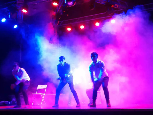 喜剧欲罢不能成都站