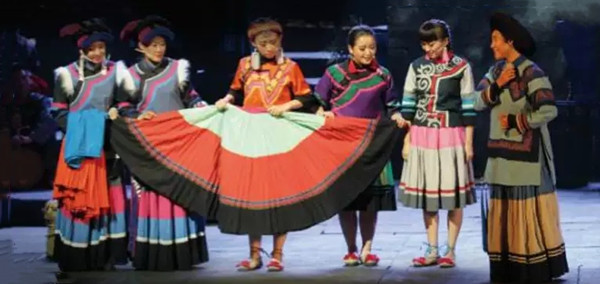 歌剧彝红凉山站