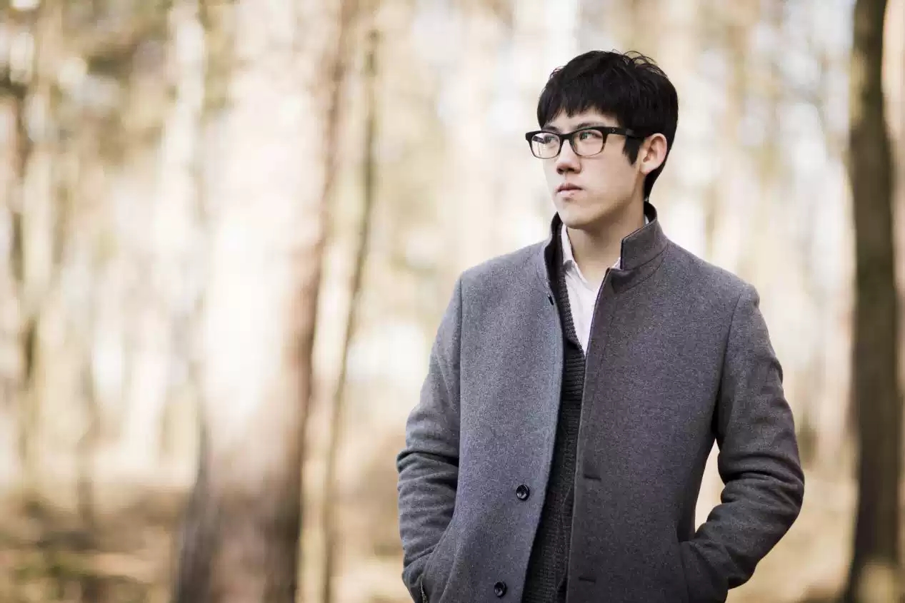 张昊辰南京钢琴音乐会