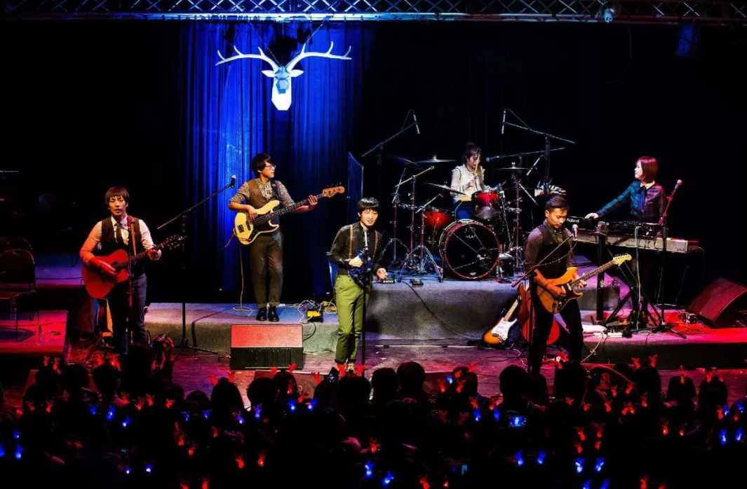 鹿先森青岛演唱会