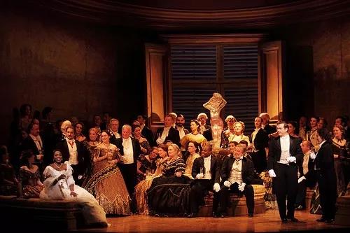 歌剧《茶花女》天津站