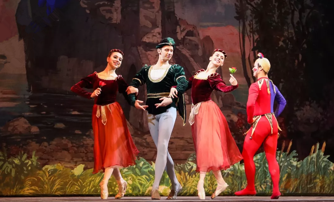 芭蕾舞剧天鹅湖南宁站