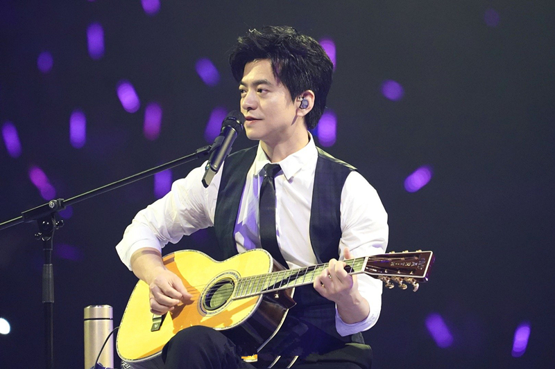 李健深圳演唱会