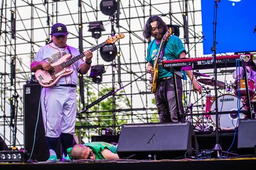 和平和浪乐队南京演唱会