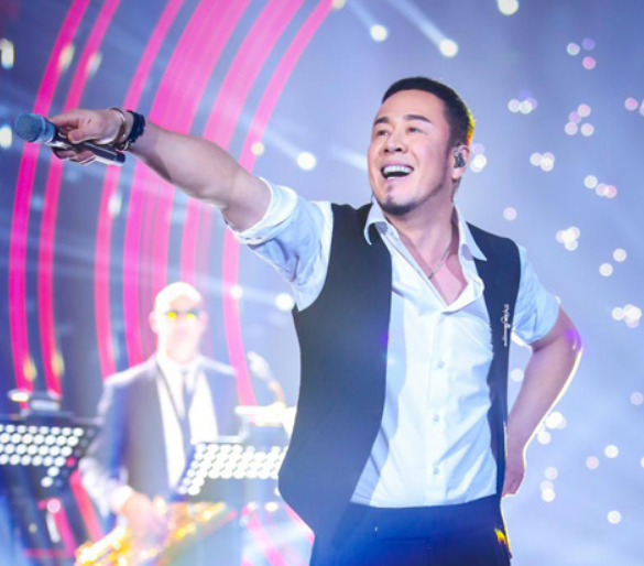 杨坤大连演唱会