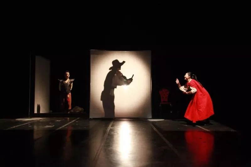 话剧终成眷属北京站