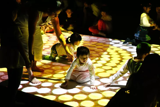 2019厦门多媒体舞蹈旅行剧魔毯星空