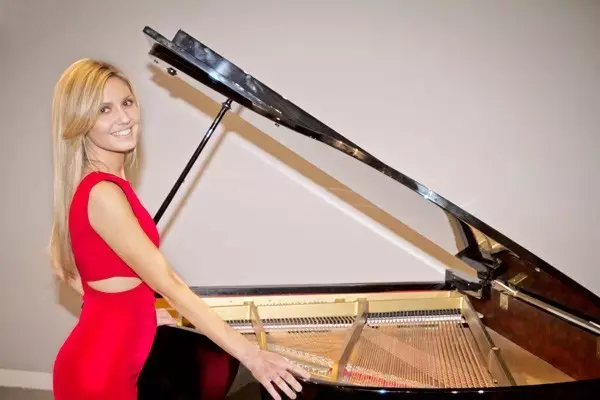 2019瓦妮莎独奏大连音乐会