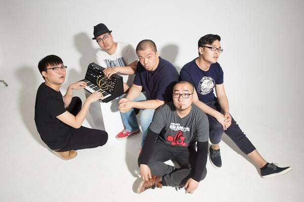 鲤鱼滑梯乐队济南演唱会