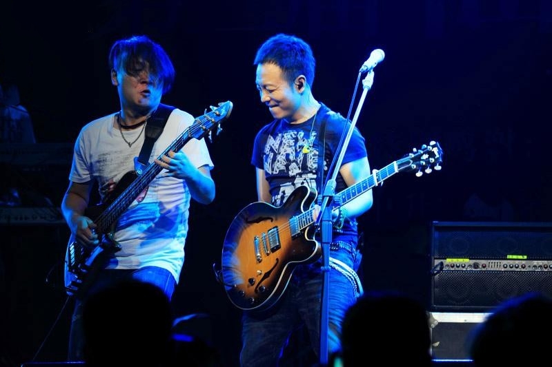 鱼尾纹乐队成都演唱会