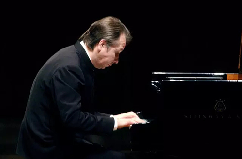 米哈伊尔普莱特涅夫深圳音乐会