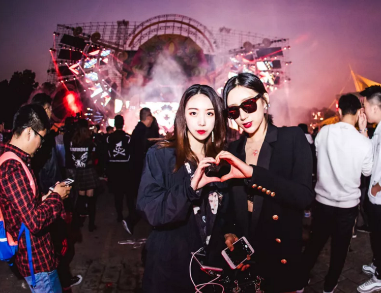 灿乐星动上海群星演唱会