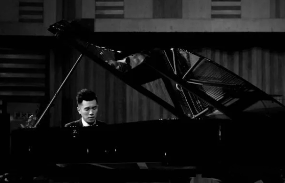 2019何捷成都音乐会