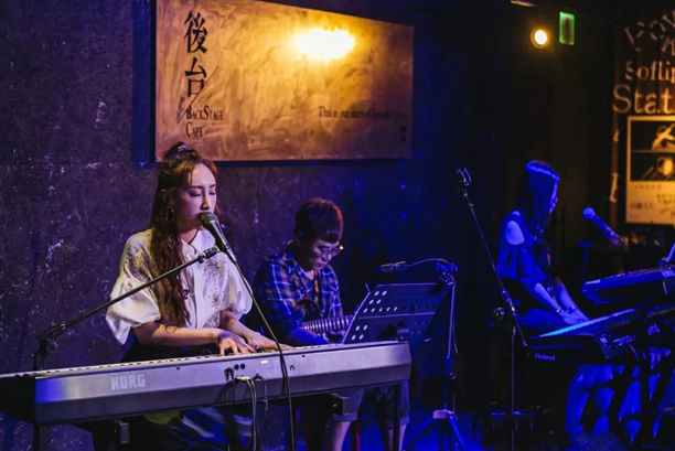 许靖韵香港演唱会