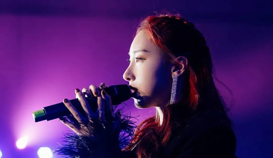 许靖韵香港演唱会