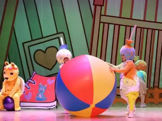 舞台剧拇指熊卜达北京站