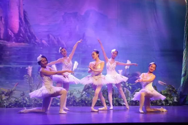 2019上海芭蕾舞剧天鹅湖