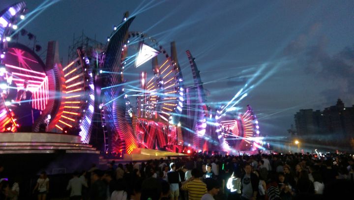 2019广州百威风暴电音节