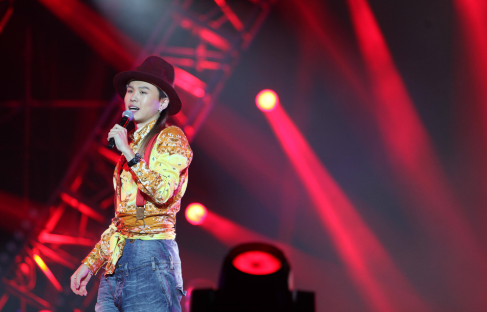 2019乌兰图雅张玮汤潮文昌群星演唱会