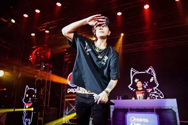 满舒克沈阳演唱会