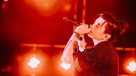 满舒克深圳演唱会