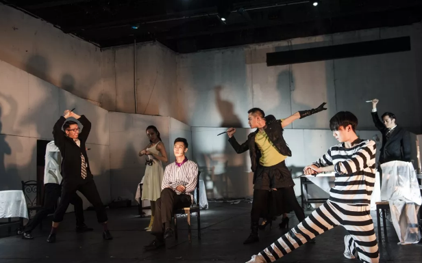 音乐剧空中花园谋杀案南京站