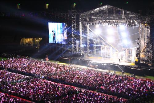 郑源海鸣威乐动全城东莞群星演唱会