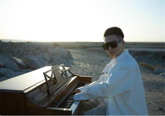 白安萧秉治香港演唱会