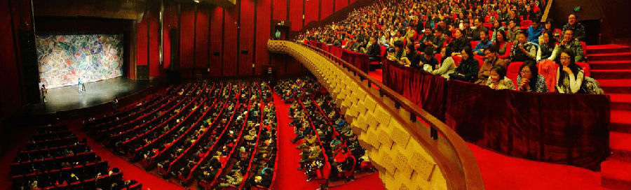 舞台剧乌龙山伯爵昆明站