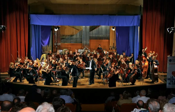 2020纳维利爱乐乐团昆明音乐会