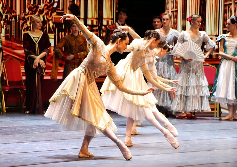 芭蕾舞天鹅湖南京站