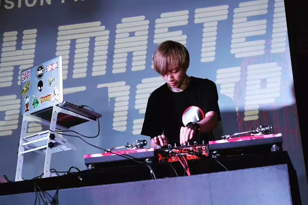 这就是街舞深圳站