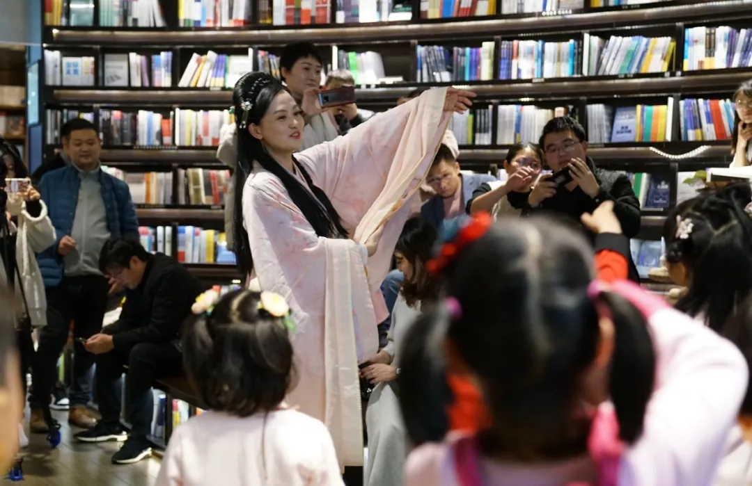 2020婷婷姐姐亲子剧《诗人部落》杭州站（