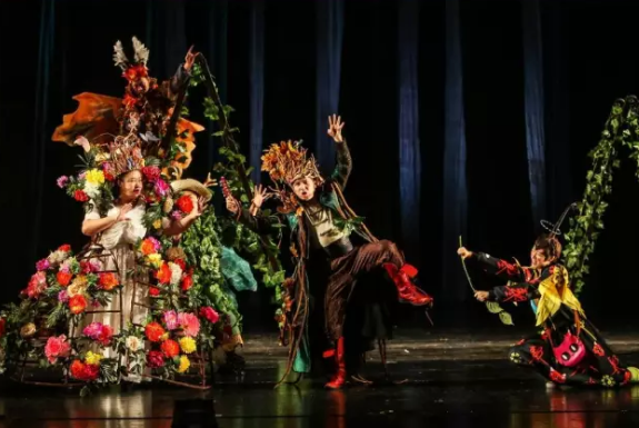 话剧《仲夏夜之梦》福州站