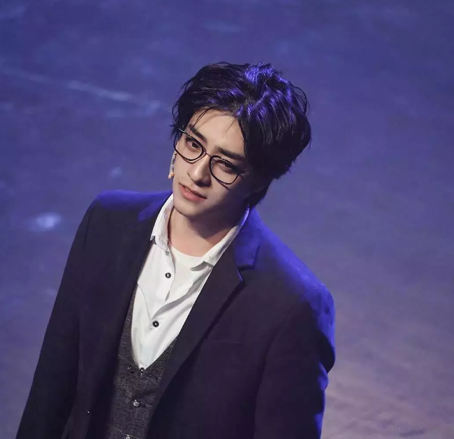 郑云龙阿云嘎南京群星演唱会