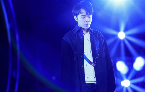 吴青峰大连演唱会