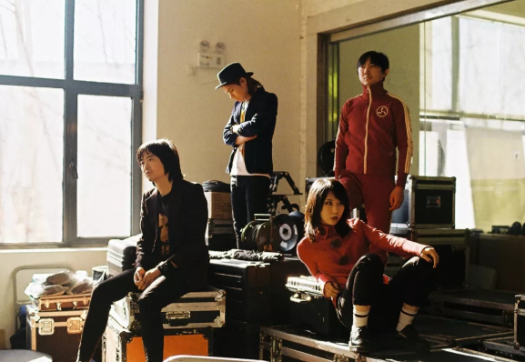 新裤子南京演唱会